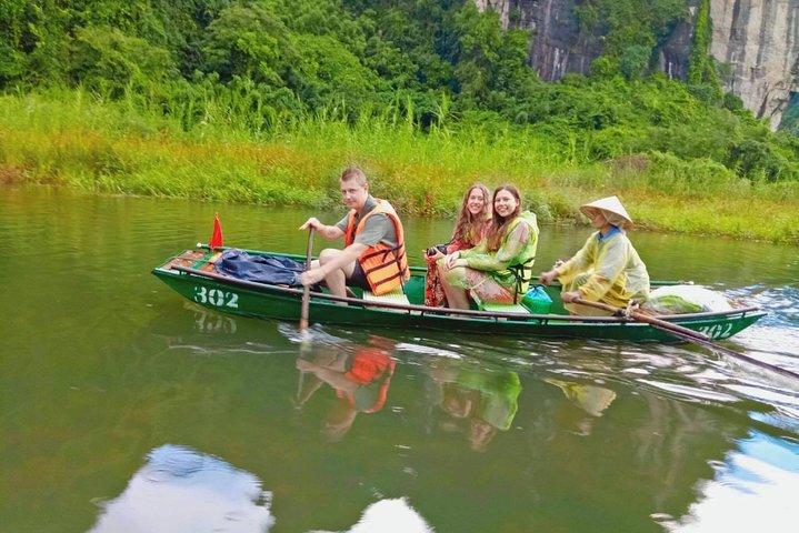 Tour di un'Intera Giornata di Hoa Lu e Tam Coc da Hanoi, con Pranzo