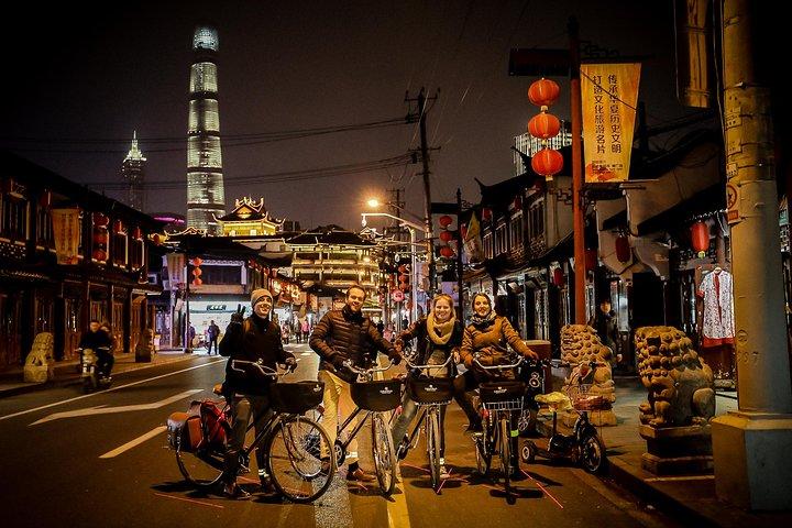 Shanghai Small-Group Night Tour på cykel