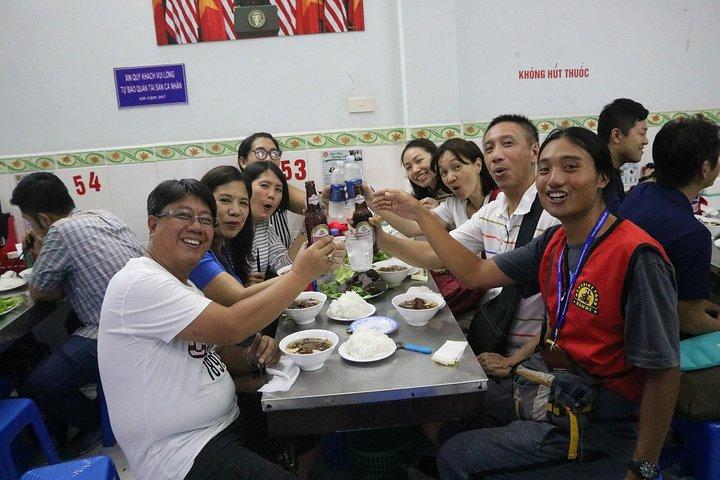 Vespa Nacht Street Food Tour Hanoi