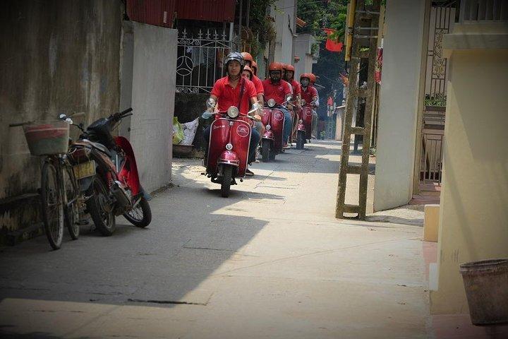 Hanoi Vespa Tours: Hanoi After Dark Vespa Food Tours