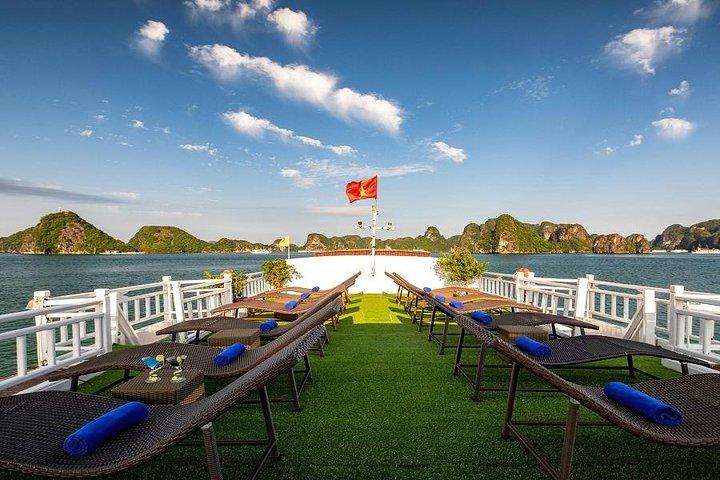 2 días de alojamiento en Cozy Bay Cruise Ha Long