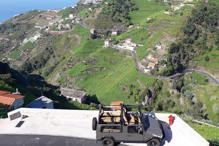 4x4サファリ半日ポンチャ、山、ブドウ園、カボギラオ小グループ