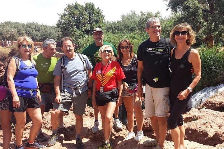 Viaje de un día en grupo pequeño desde Marrakech a las cascadas de Ouzoud