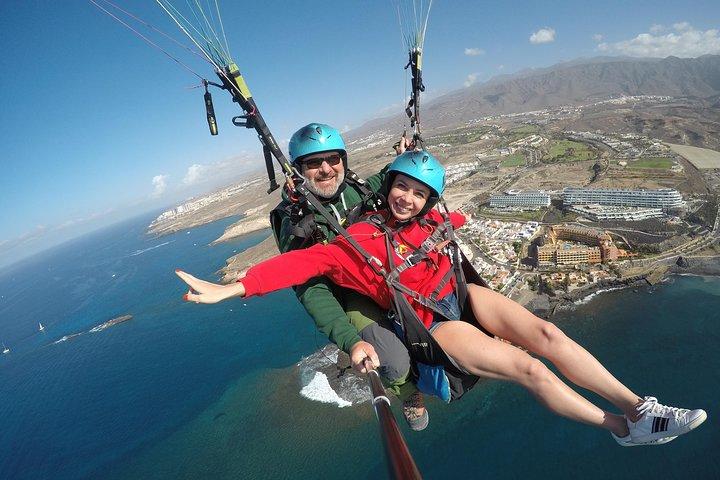 Paragliding Tandem Flyvning over Costa Adeje med gratis afhentning