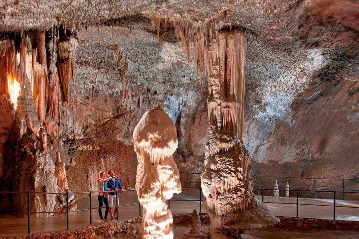 Tour Privado de Zagreb: Liubliana, Postojna e Castelo Predjama