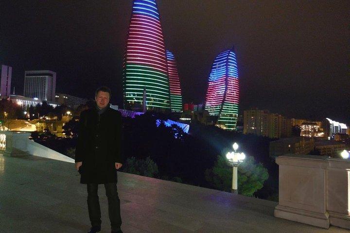 Baku by Night: Small-Group Walking Tour