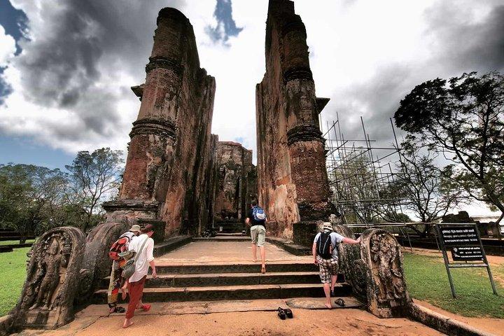 Tagesausflug in die antike Stadt Polonnaruwa von Negombo