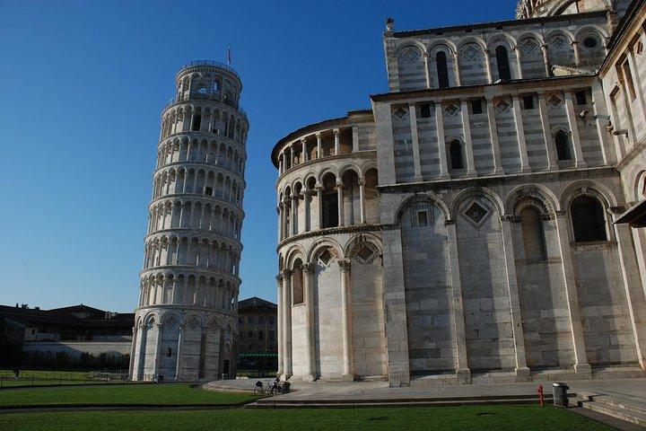 Tour regular Pisa y Lucca en Van desde Florencia