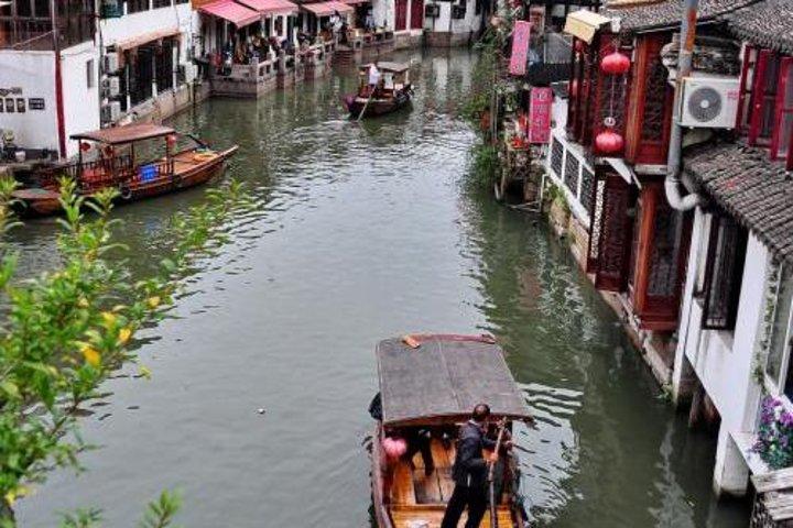 Zhujiajiao Water Villageへの上海のプライベートラフトツアー