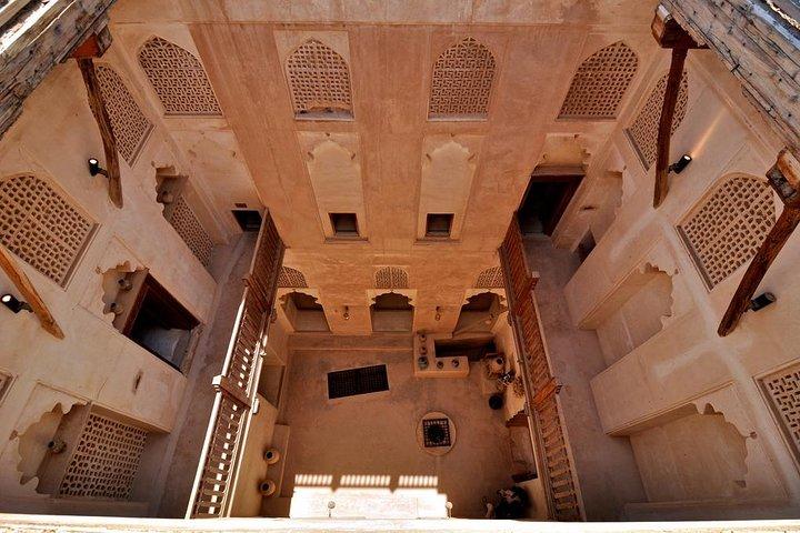 Nizwa、Bahla、Jabrin fort(ツアーと観光)