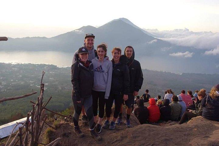 Vulcano Batur Trekking con hot-spring, colazione e trasferimento in hotel