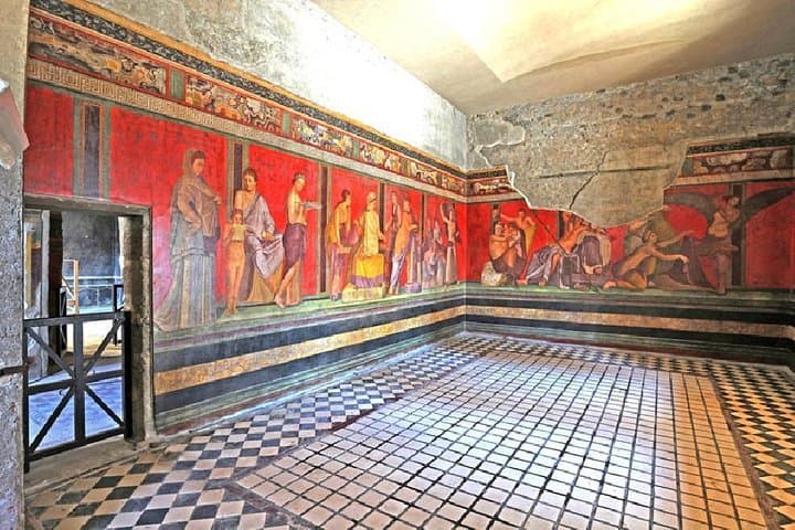 Private transfer from Naples to Positano with tour of Pompeii Ruins