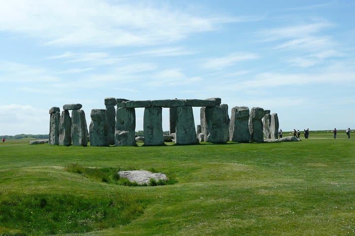 Stonehenge Independent Visit with Private Driver by Luxury Sedan