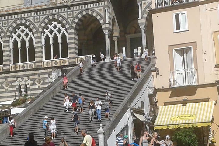 Minivan Tour | Amalfi Ravello and Pompeii with driver