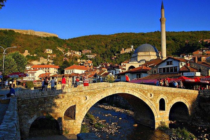Transferir Skopje para Tirana com passeio de meio dia em Prizren, Kosovo