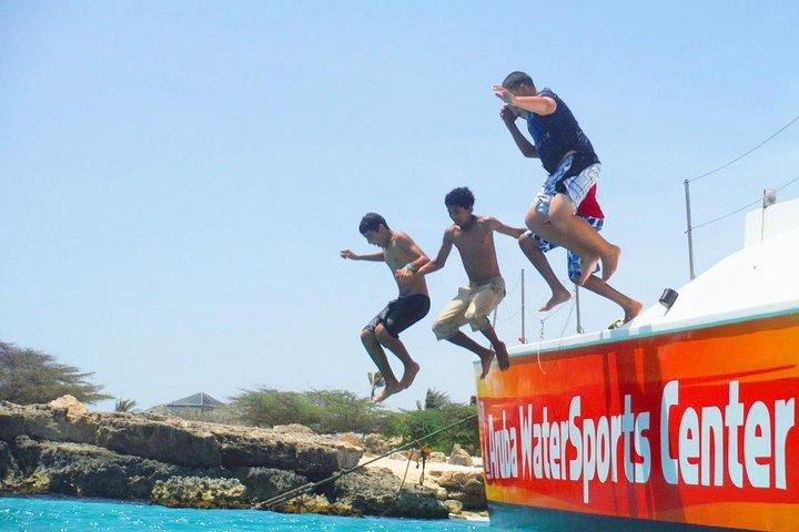 Navegación en catamarán con snorkel en Aruba