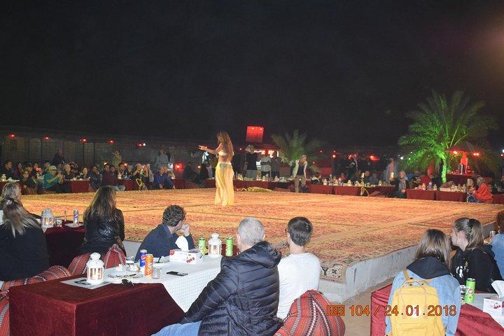 Private Desert Safari Red Dune mit BBQ, Sand Boarding und Kamelritt