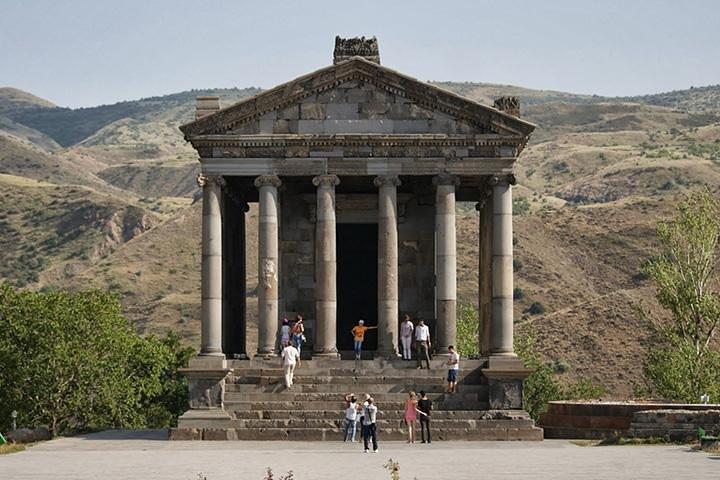 Tour privato a Echmiadzin (cattedrale), Zvartnots, Khor Virap, Garni, Geghard