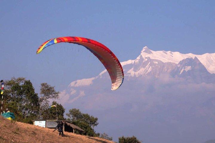 Unglaublicher Gleitschirmflug in Pokhara