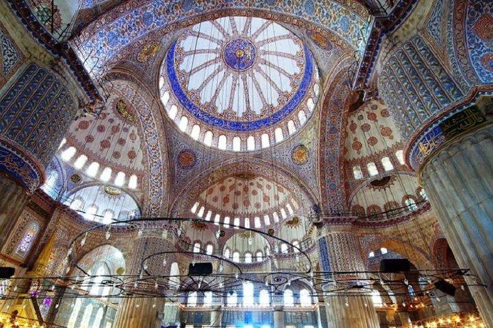 Istanbul Ottoman Tour: Topkapi Palace and Blue Mosque