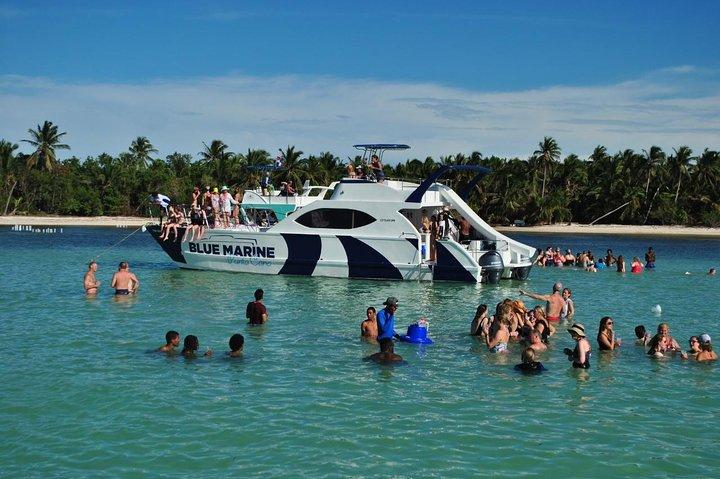 Punta Cana Party Boat Snorkeling con DJ musicale e Open Bar