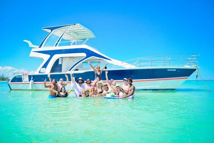 Leuk pakket Parasailing & Party Boat vanuit Punta Cana