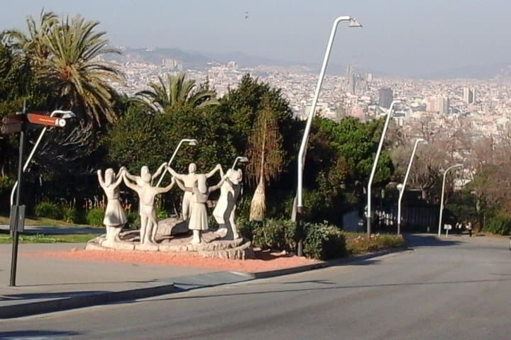 Barcelona Half-day Tour With Local Driver-guide