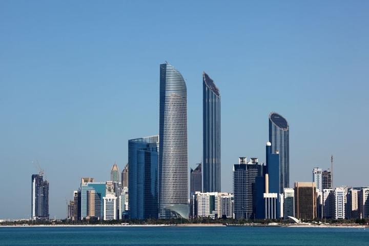 Tour privado desde los hoteles de Ras Al Khaimah: 10 horas en Abu Dhabi con Car & Driver