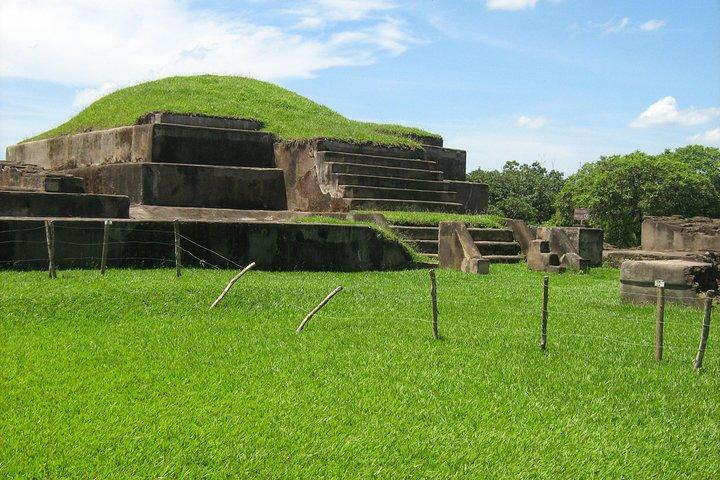 Ruines mayas : Joya de Ceren, San Andres, Tazumal, Chalchuapa, Lac