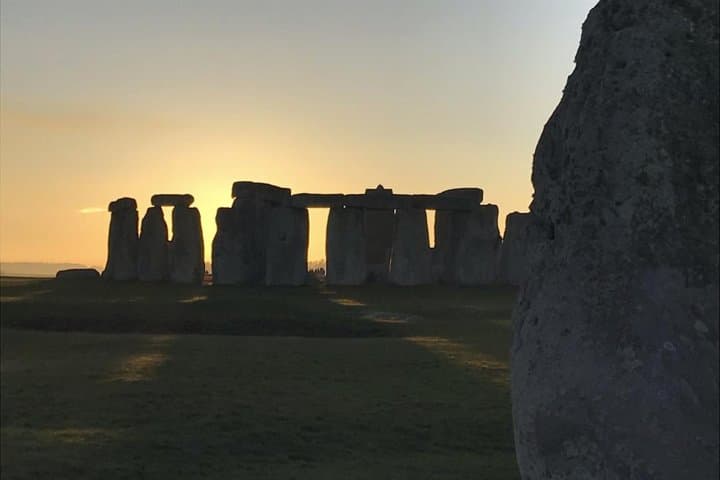 Stonehenge Independent Visit with Private Driver by Luxury Sedan