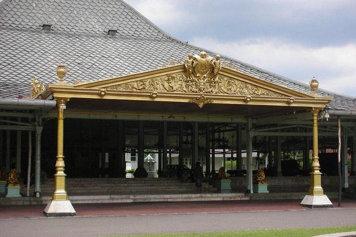 Solo Palace Tour con Sukuh e Tempio di Ceto da Yogyakarta