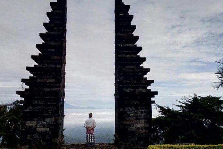 Solo Palace Tour con Sukuh e Tempio di Ceto da Yogyakarta