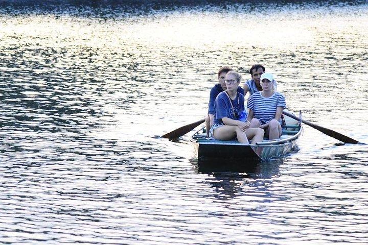 Ninh Binh Tour Hoa Lu Tam Coc Journée complète: vélo, bateau, billets, déjeuner, limousine