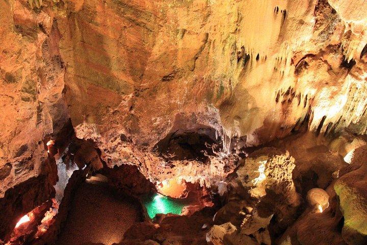 Natural Caves - Alcobaça - Nazaré - Vestkysten - Óbidos starter i Lissabon privat