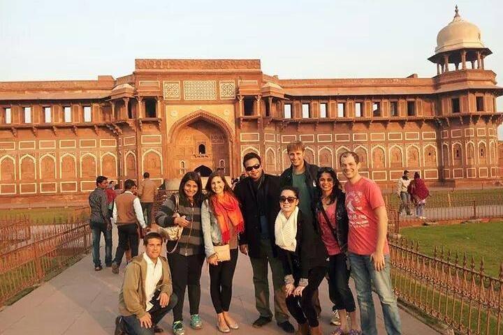 Licensed Tour Guide in Agra for full-day sightseeing