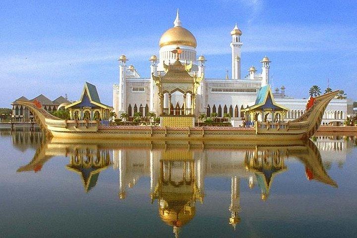 Heldags Abu Dhabi Tour & Ferrari World-billetter