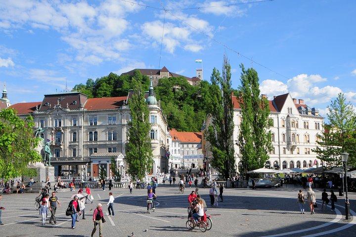 Magiska Postojna-grottan och Ljubljana-heldagstur