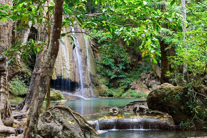 Excursão privada: Erawan Waterfall e ponte sobre o rio Kwai
