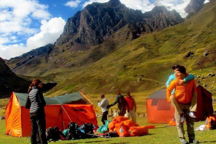 Lares Trek nach Machu Picchu 4D/3N einschließlich heißer Quellen