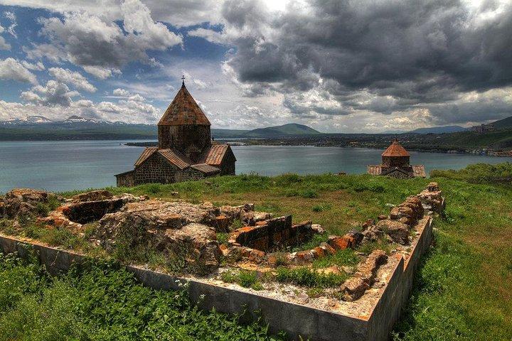 Dilijan (Haghartsin-Kloster), Sevan-See, Tsakhkadzor (Skigebiet)