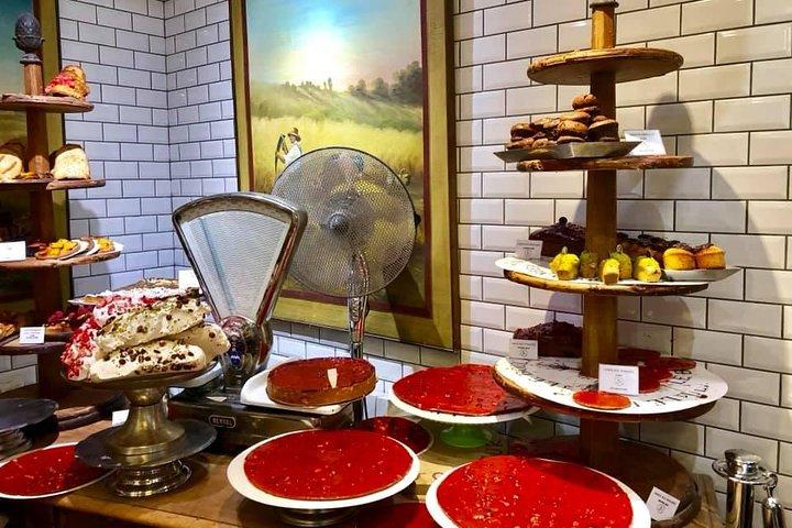 Tour di degustazione del mercato alimentare mattutino di Lione a Les Halles Paul Bocuse