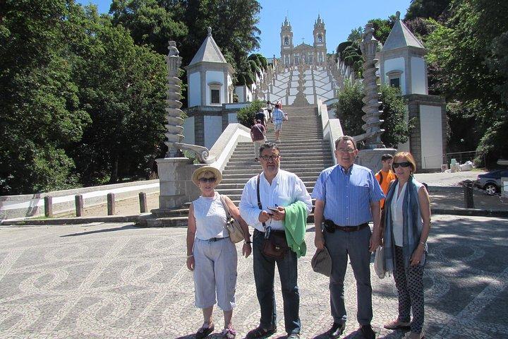 Braga and Guimarães Small-Group Tour with Lunch from Porto