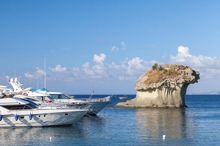 Escursione in barca privata da Napoli a Ischia