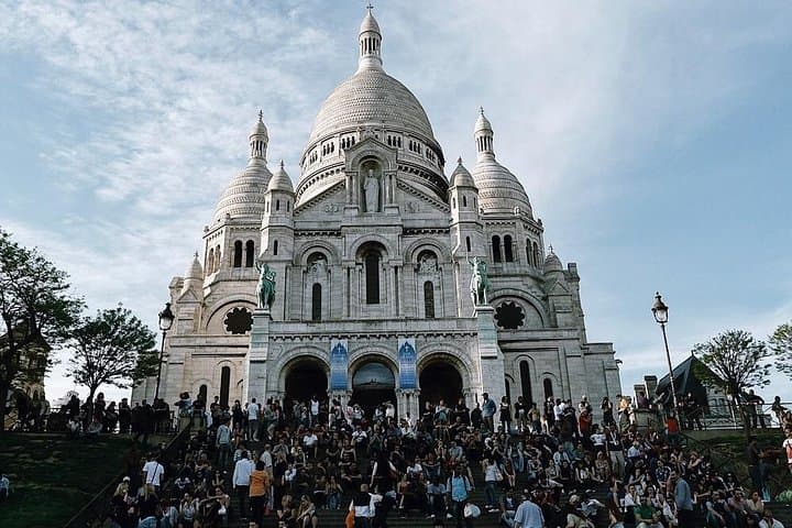 Montmartre District and Sacre Coeur - Exclusive Guided Walking Tour