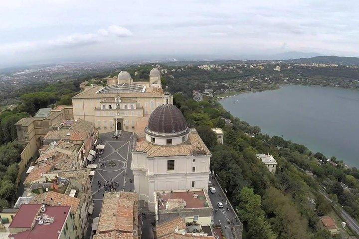 Tour privado por la campiña de Roma : Lagos, vino, comida y cultura