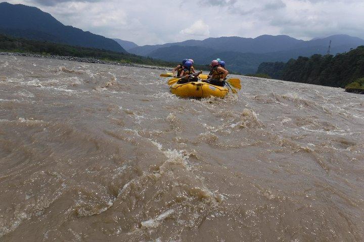 Half Day Rafting i Pastaza River
