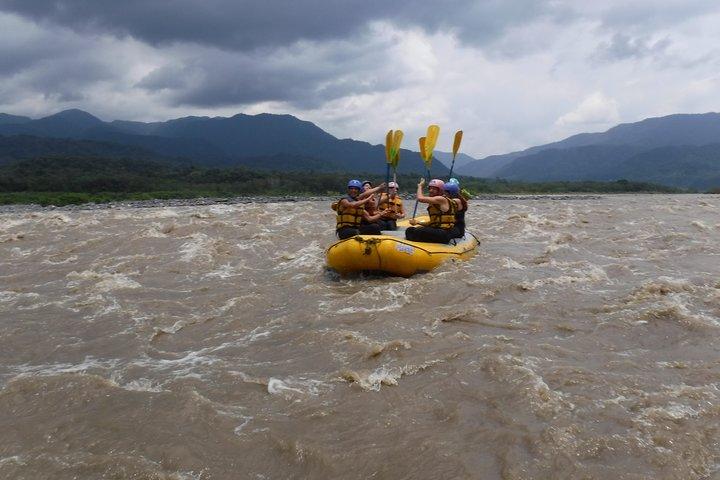 Half Day Rafting i Pastaza River