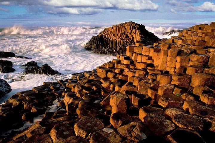 Giant's Causeway Tour com Titanic Experience Ticket de Belfast