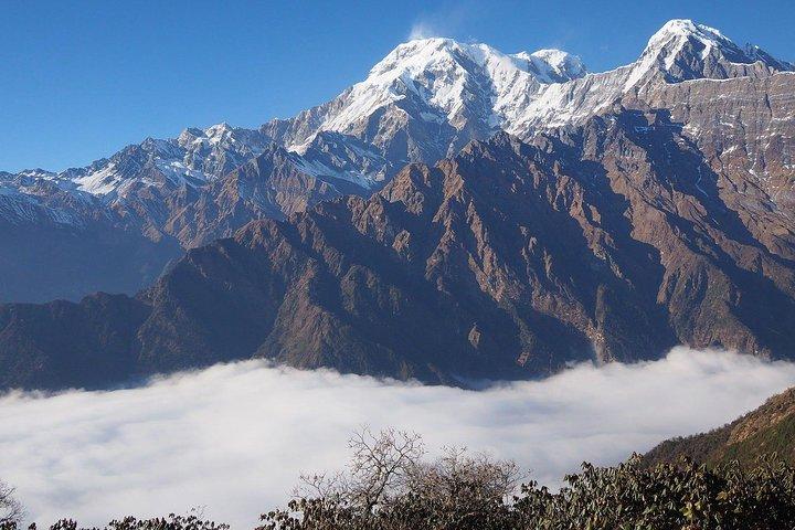 Mardi Himal Trekking ab Kathmandu mit dem Flugzeug