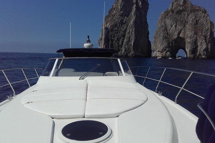 Privat kryssning runt Capri - yacht 40'